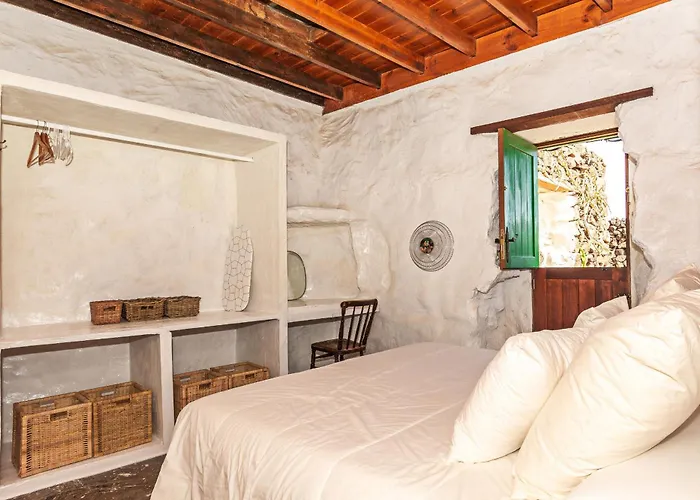 בית נופש Bohemian Art House - 2br In Yaiza & Garden Las Breñas
